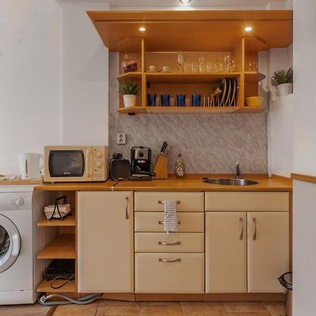 Charming Studio On Vitosha Street By Flat Mаnager โซเฟีย ภายนอก รูปภาพ