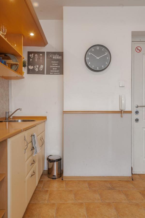 Charming Studio On Vitosha Street By Flat Mаnager โซเฟีย ภายนอก รูปภาพ