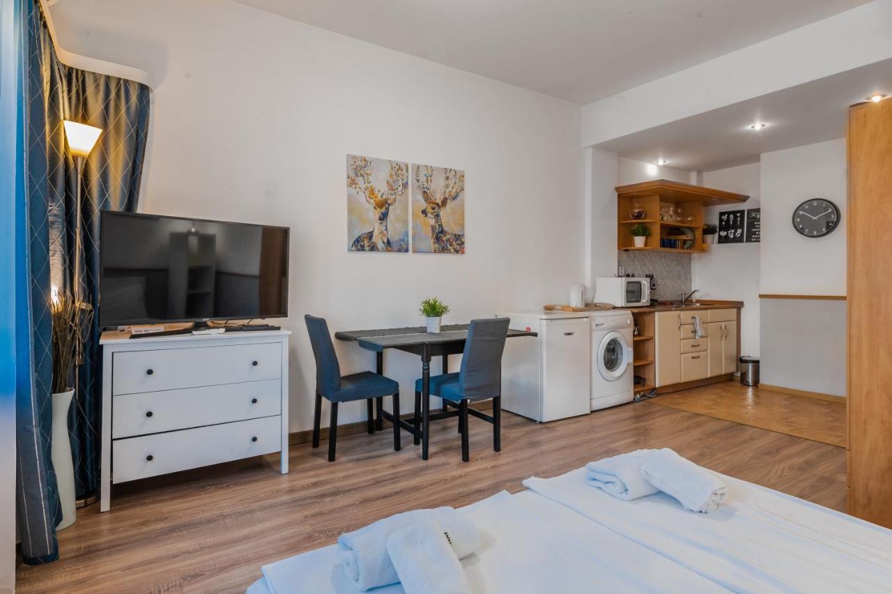 Charming Studio On Vitosha Street By Flat Mаnager โซเฟีย ภายนอก รูปภาพ